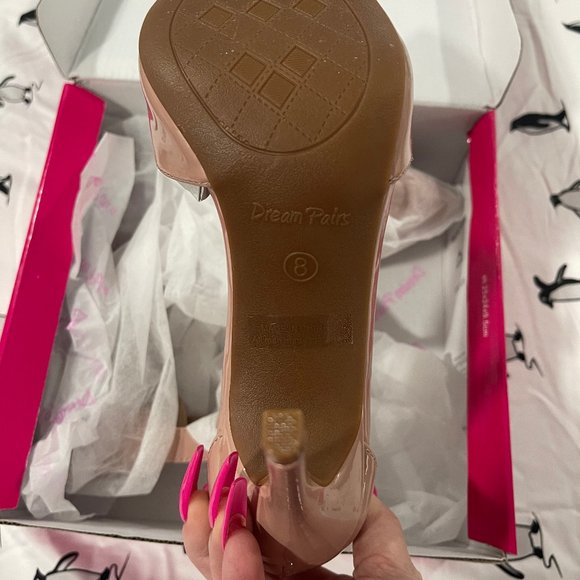 BNIB Nude Closed Toe Heels - Picture 2 of 3